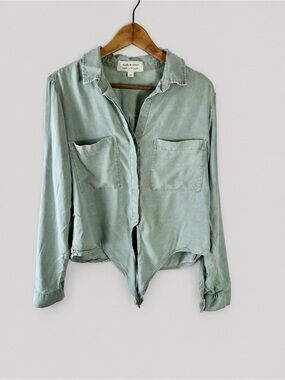Anthropologie cloth & stone Light Sage Tie Front TENCEL Button Down Shirt Medium